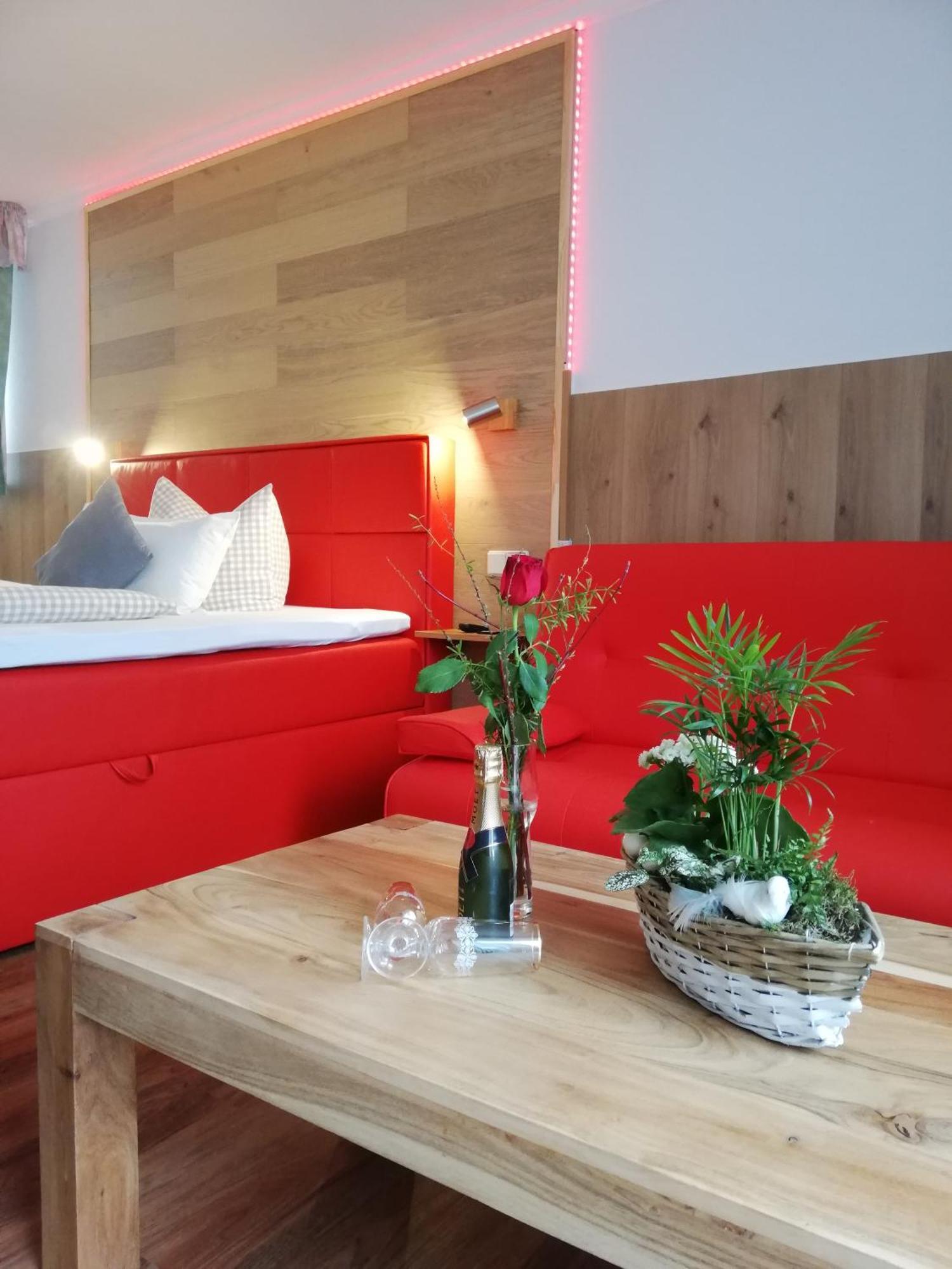 Landhotel Waldschloesschen Mit Gaststube Sohland a. d. Spree Kültér fotó